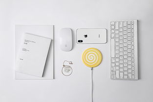 充電器、排插與電子產(chǎn)品 現(xiàn)代生活的三位一體